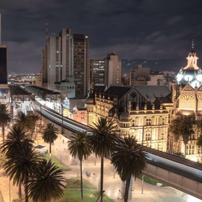Medellín, vista nocturna de la ciudad