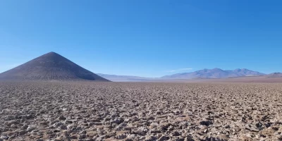 tolar grande con cono de arita, puna salteña